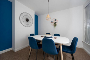 Oliverball Serviced Apartments - Lawson Lodge - Modern 3 bedroom house in Portsmouth